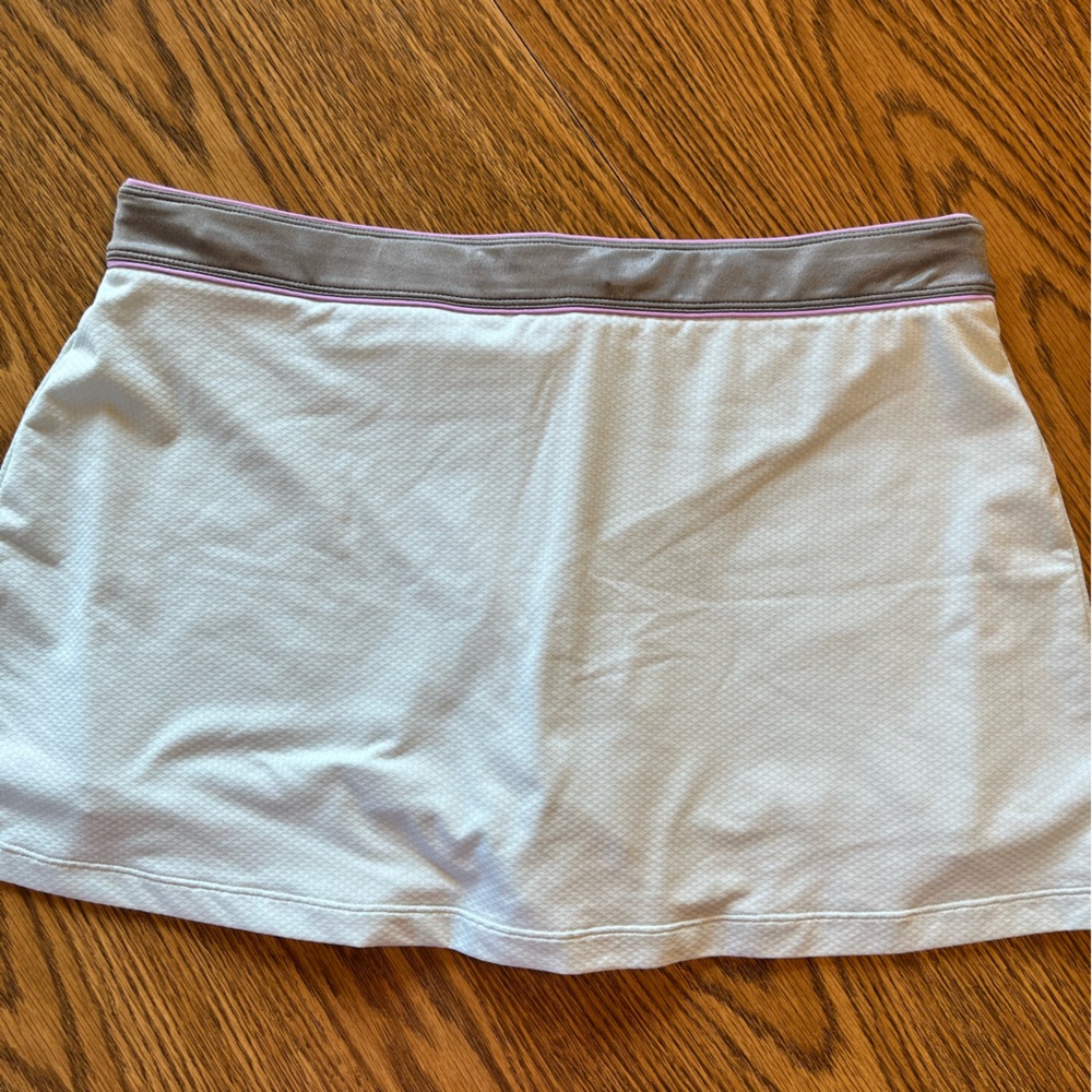 Nike skort. - Picture 6 of 6